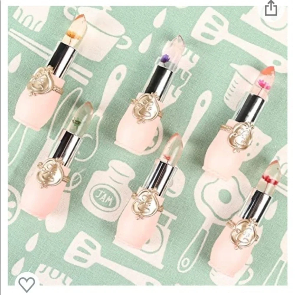 Color Changing Lipstick - Picture 3 of 5